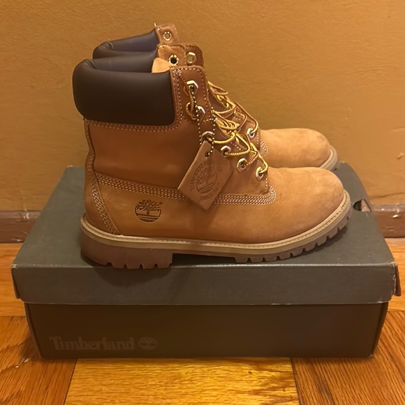 Timberland Tan Boots - Picture 2 of 6